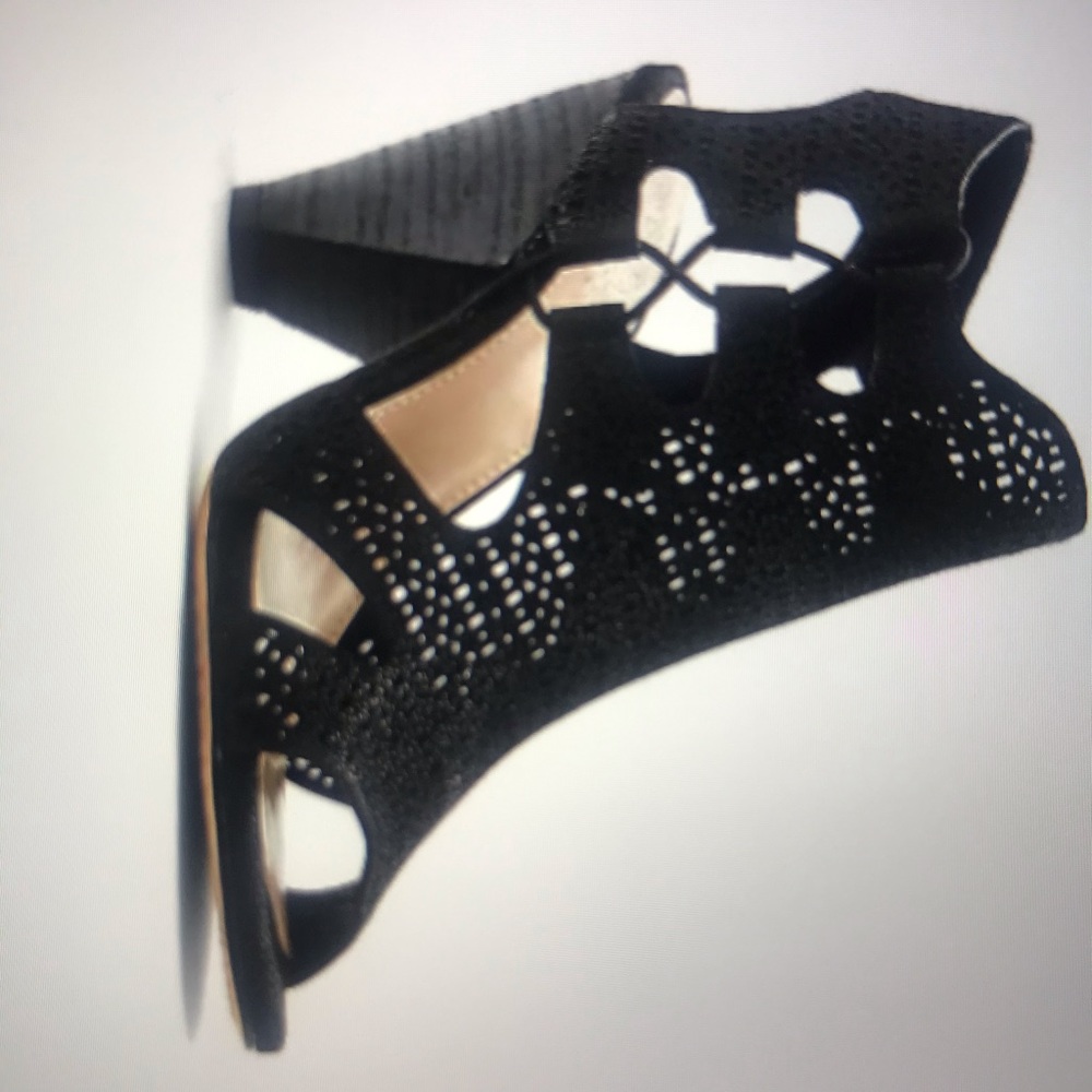 VINCE CAMUTO - Picture 7 of 9